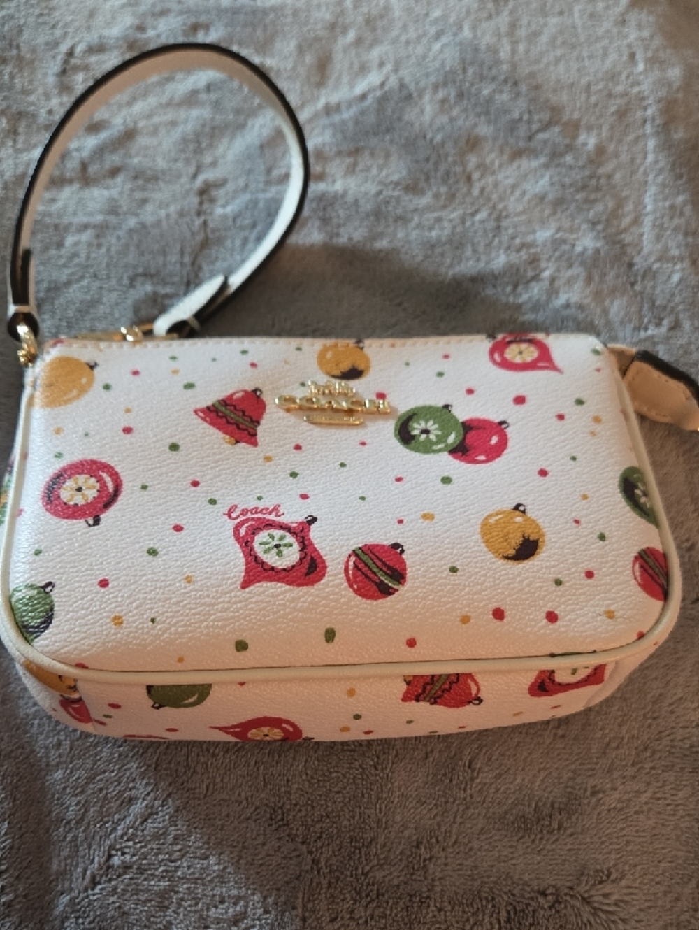 Coach White Pebble Leather Holiday Ornament Wristlet - Picture 10 of 10